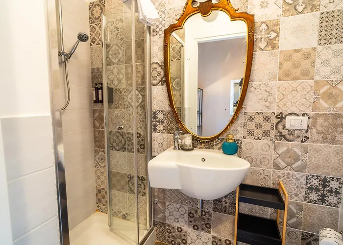 Noi Luxury Colosseum *