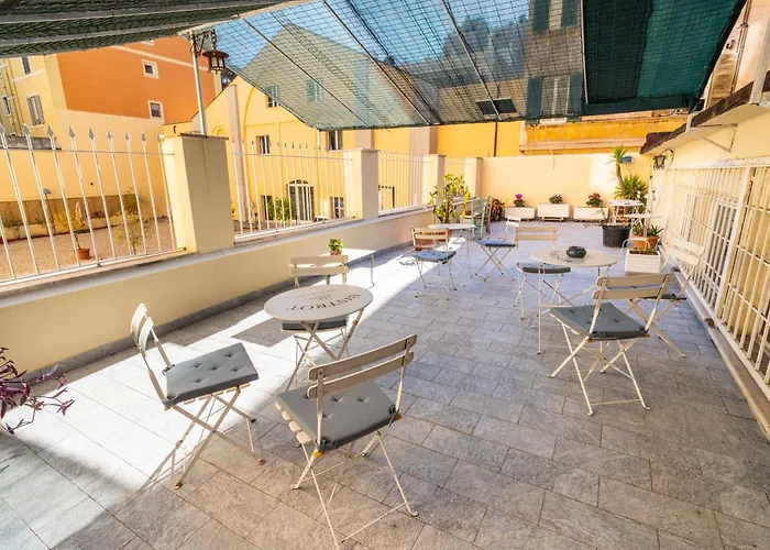 Noi Luxury Colosseum *